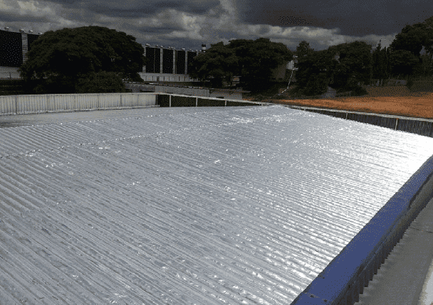 Substituição de telhas e aplicação de manta em telhados na Vila Pompeia